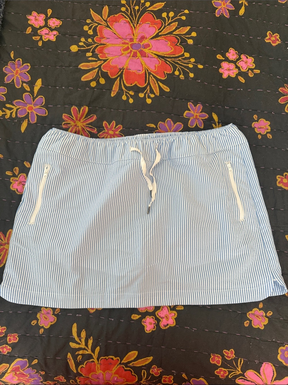 Magellan Outdoors Light Blue & White Striped Drawstring Skort
